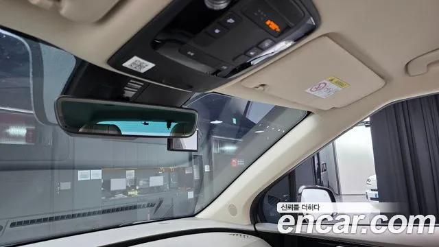 Kia Carnival Generation 4 — Фото автомобиля 18