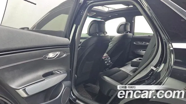 Genesis GV70 2.5T Бензин 2WD — Фото автомобиля 10