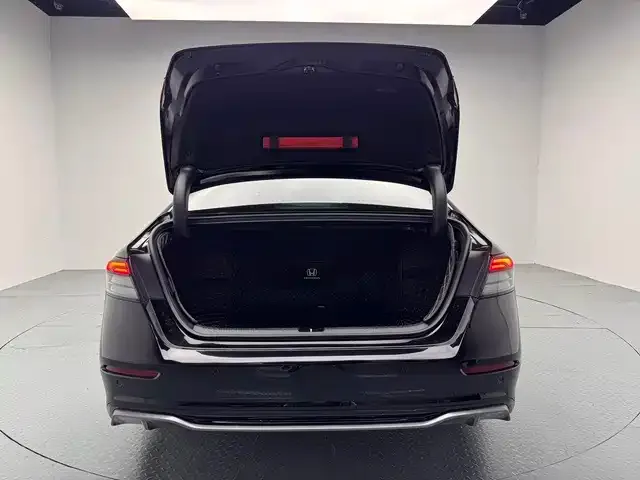 Honda Accord — Фото автомобиля 14