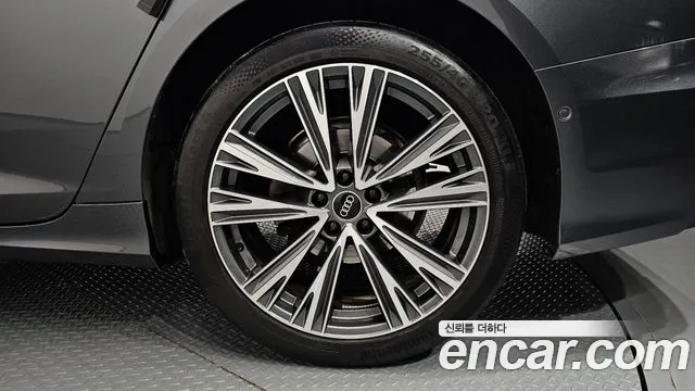 Audi A6 C8 — Фото автомобиля 6