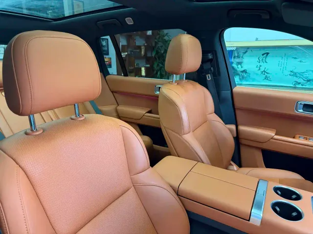 Li Auto L7 — Фото автомобиля 20