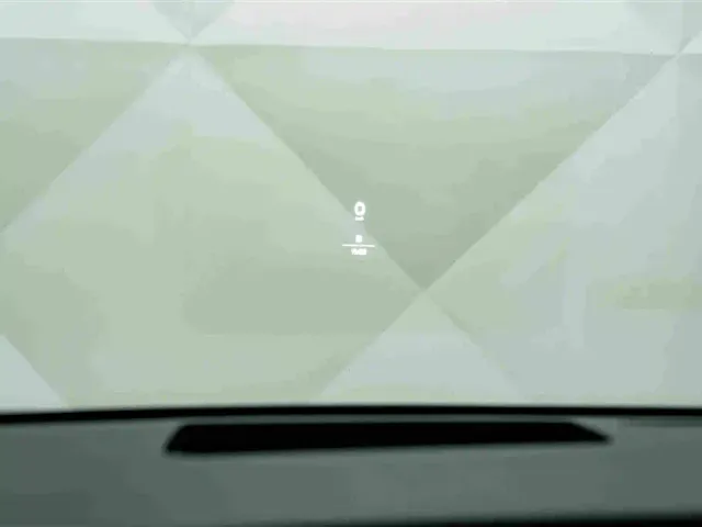 Li Auto Li i8 2025 Standard Edition — Фото автомобиля 11
