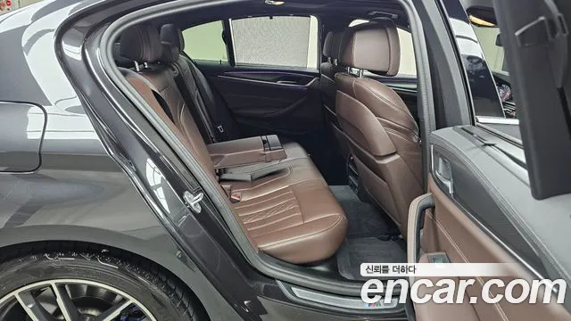 BMW 5-Series 5 серия (G30) 523d xDrive M Sport — Фото автомобиля 11