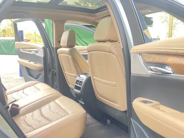 Cadillac XT5 — Фото автомобиля 17