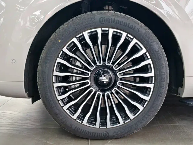 IM Motors LS8 — Фото автомобиля 13