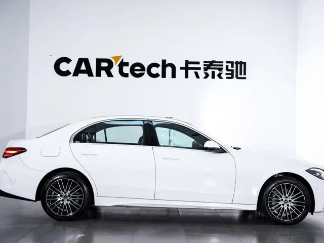 Mercedes-Benz C-Class — Фото автомобиля 3