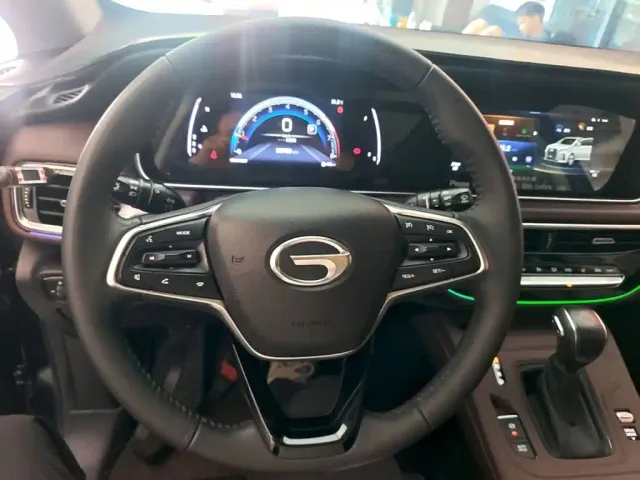 GAC Trumpchi M6 — Фото автомобиля 10