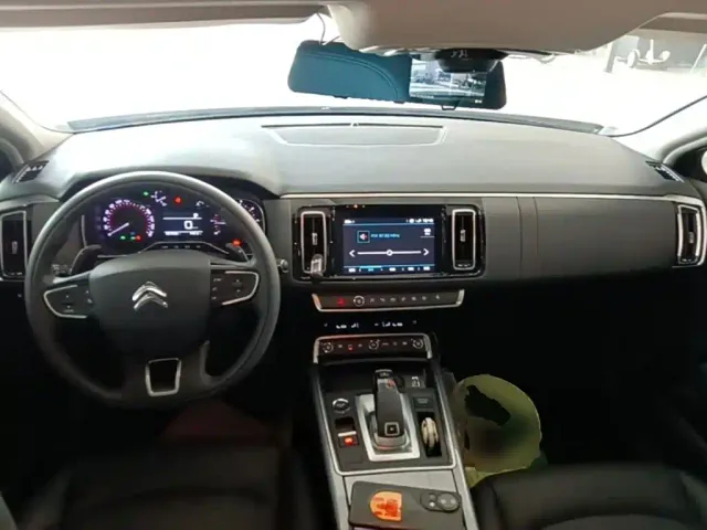 Citroen C6 — Фото автомобиля 9