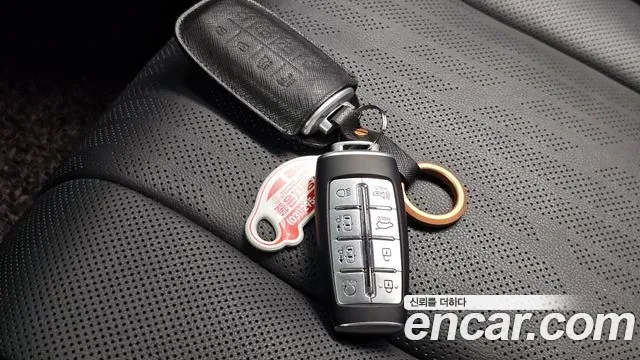 Genesis GV80 — Фото автомобиля 30
