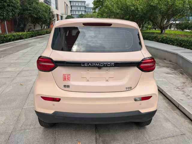 Leapmotor T03 — Фото автомобиля 5