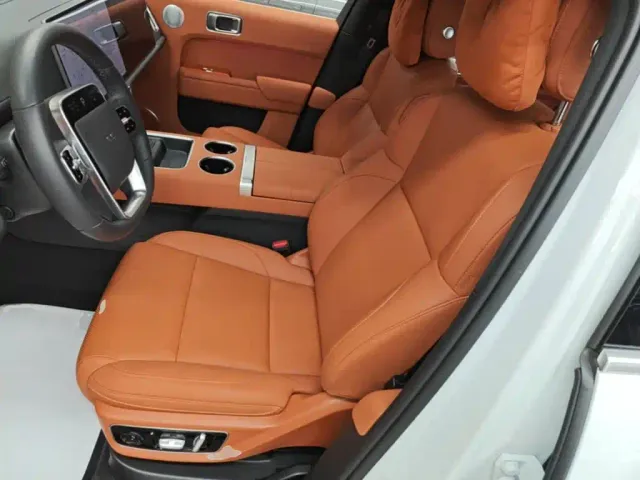 Li Auto L7 — Фото автомобиля 14