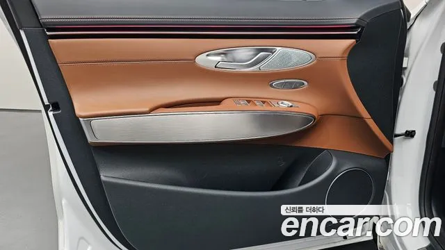 Genesis GV70 2.5T Бензин AWD — Фото автомобиля 19