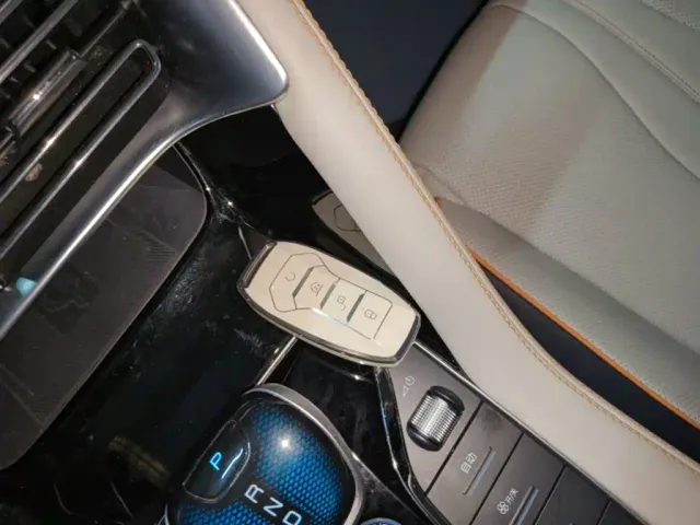 BYD Song PLUS — Фото автомобиля 8