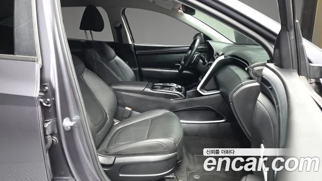 Hyundai Tucson Tucson (NX4) Бензин 1.6 турбо 2WD — Фото автомобиля 10