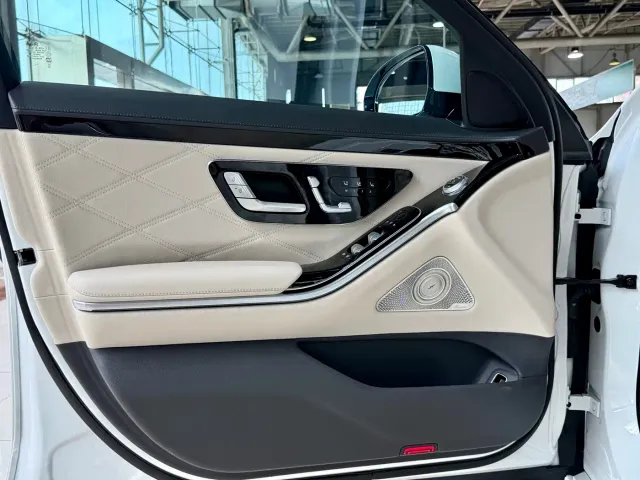 Mercedes-Benz Maybach S-Class — Фото автомобиля 14