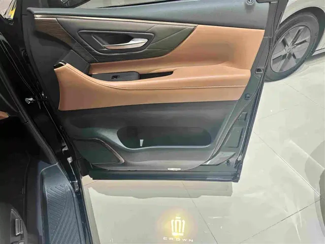 Toyota Vellfire — Фото автомобиля 15