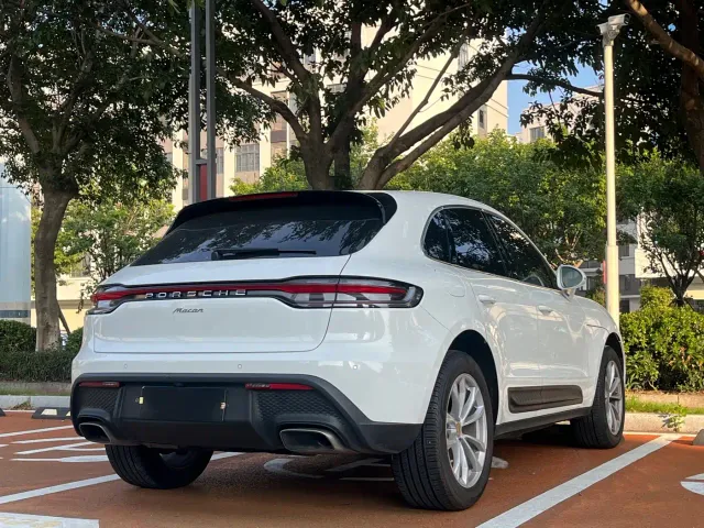 Porsche Macan — Фото автомобиля 9