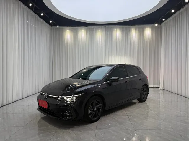 Фотография автомобиля — Volkswagen Golf