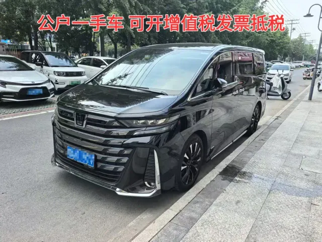 Фотография автомобиля — Toyota Vellfire