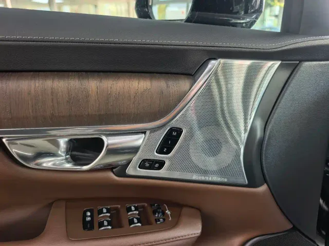 Volvo S90 — Фото автомобиля 10