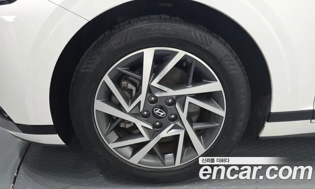 Hyundai Grandeur GN7 — Фото автомобиля 5