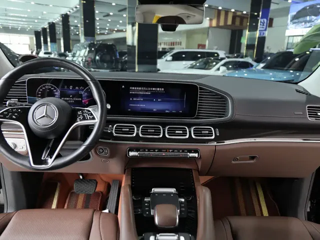 Mercedes-Benz GLE-Class — Фото автомобиля 12