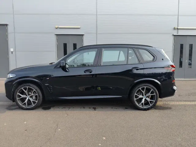 BMW X5 — Фото автомобиля 3