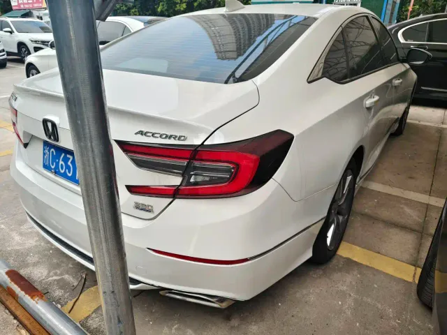 Honda Accord — Фото автомобиля 8