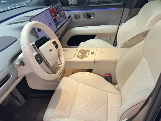 Li Auto i6 — Фото автомобиля 15