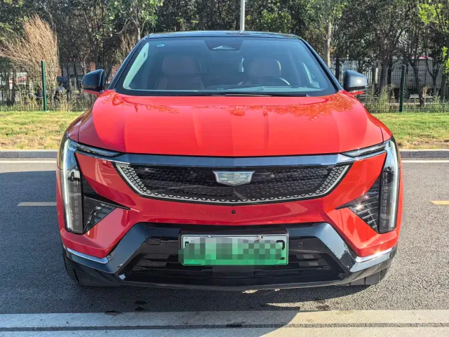 Cadillac Optiq — Фото автомобиля 2