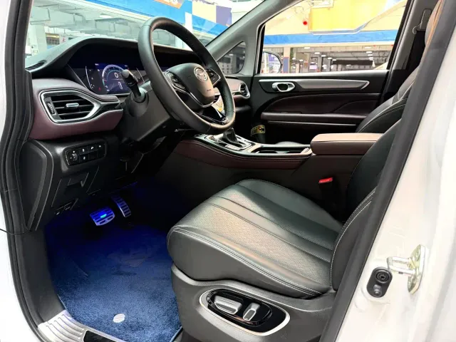 GAC Trumpchi M6 — Фото автомобиля 6