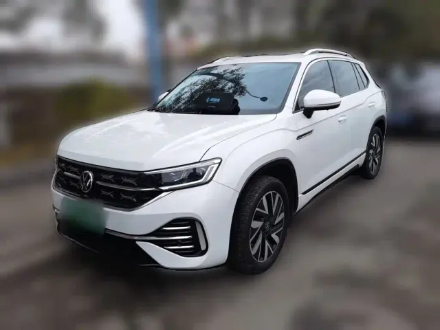 Фотография автомобиля — Volkswagen Tayron