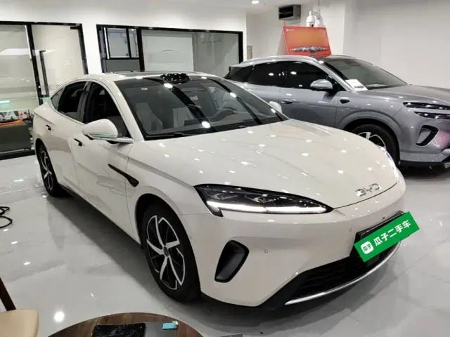 BYD Seal 07 DM-i — Фото автомобиля 3