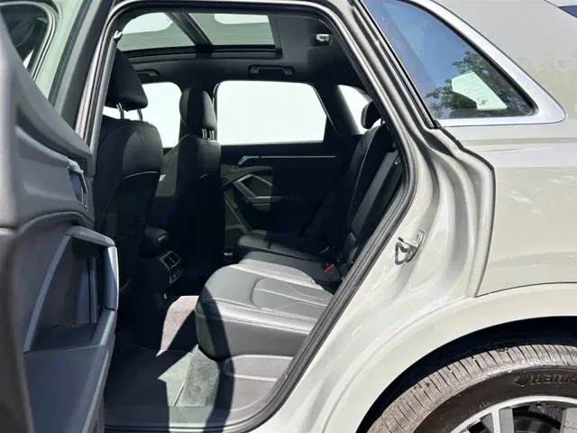 Audi Q3 — Фото автомобиля 13