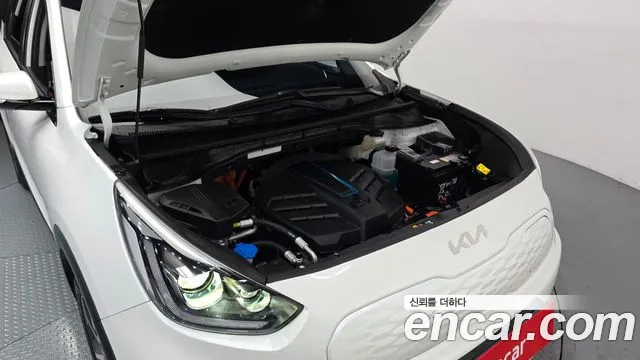 Kia Niro — Фото автомобиля 6