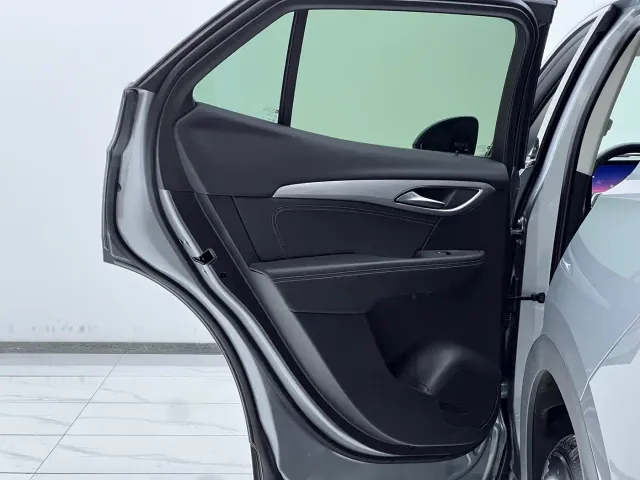 Buick Envision S — Фото автомобиля 22
