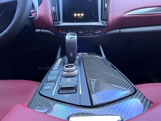Maserati Levante — Фото автомобиля 5