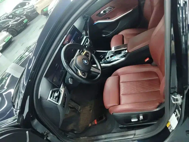 BMW i3 — Фото автомобиля 14
