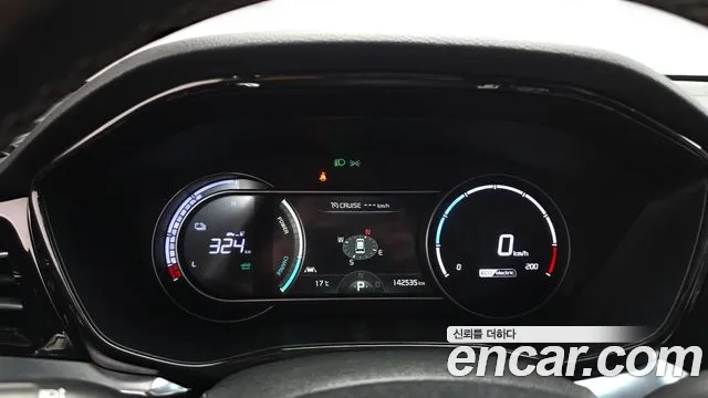 Kia Niro — Фото автомобиля 11