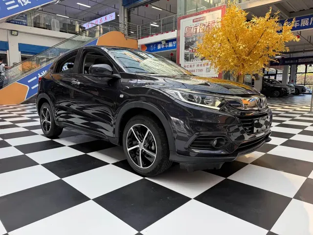 Honda Vezel — Фото автомобиля 3