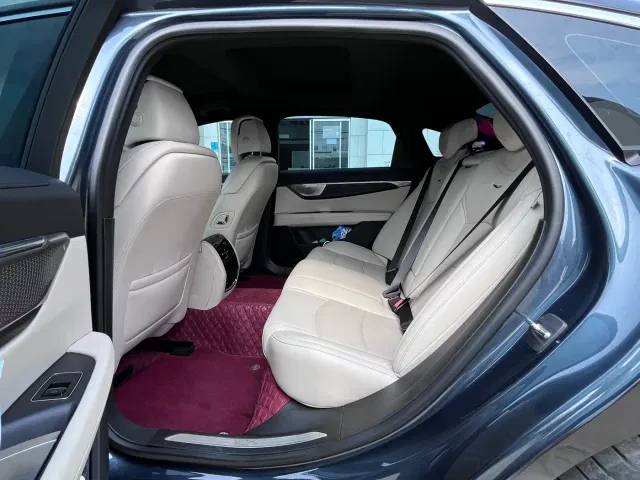 Cadillac CT6 — Фото автомобиля 9