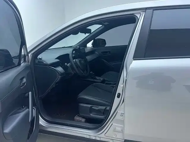 Toyota Corolla Cross — Фото автомобиля 7