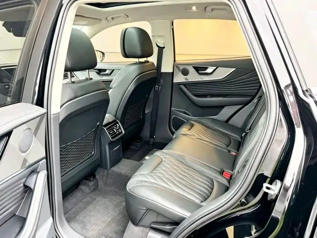 Hongqi HS5 — Фото автомобиля 4