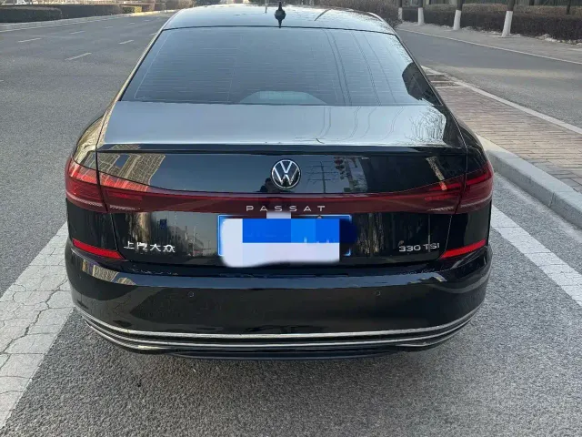 Volkswagen Passat — Фото автомобиля 4