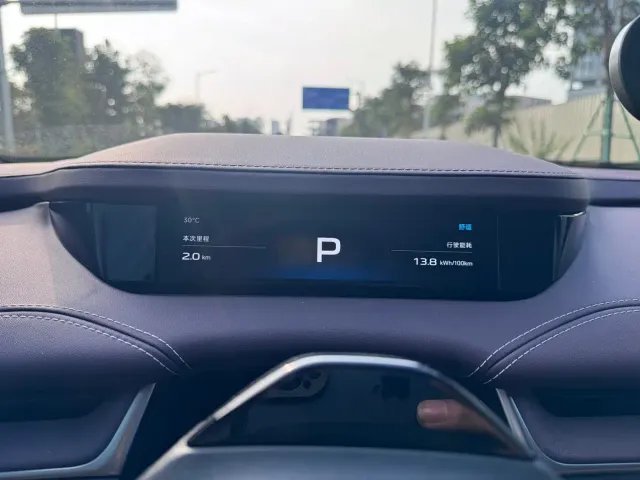 Xiaomi SU7 — Фото автомобиля 17