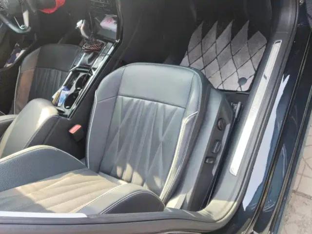 Volkswagen Passat — Фото автомобиля 8
