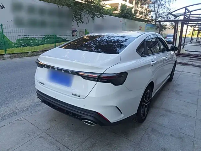 Geely Binrui — Фото автомобиля 6