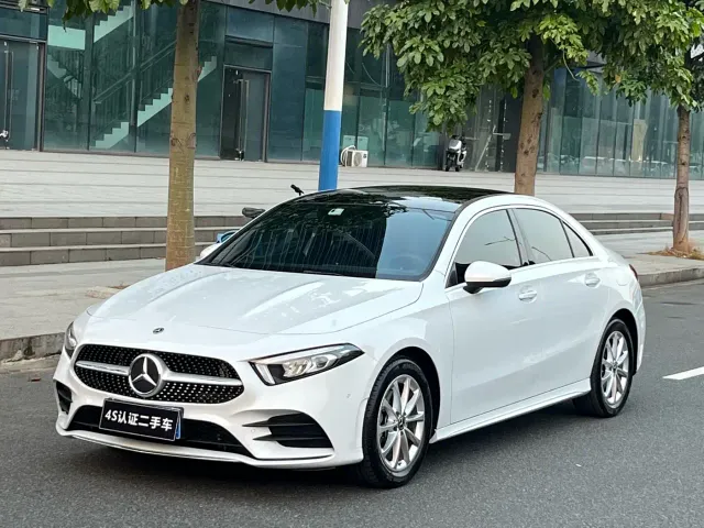 Фотография автомобиля — Mercedes-Benz A-Class