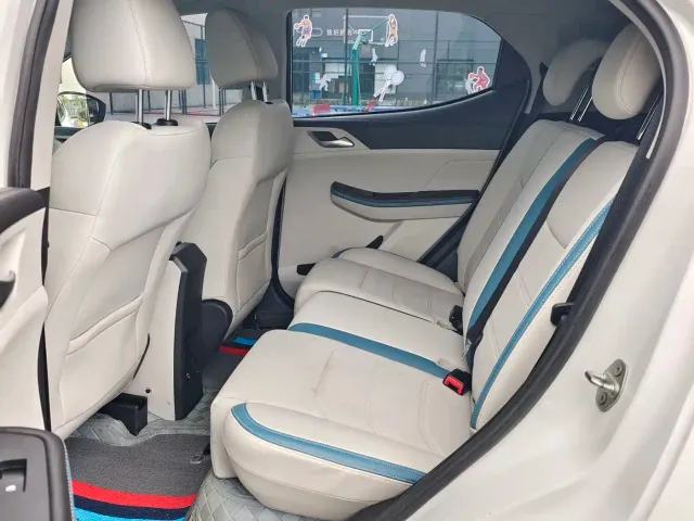 BYD Yuan Pro — Фото автомобиля 5