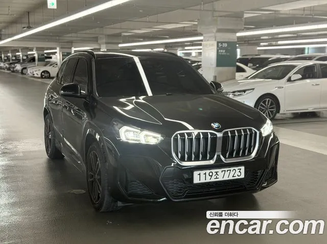 BMW X1 U11 — Фото автомобиля 3